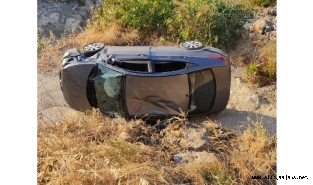 Alanya’da otomobil köprüden uçtu