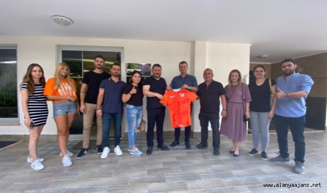 ALTSO Başkan Adayı Bilal Gömeç ekibine İran asıllı iş insanını dahil etti