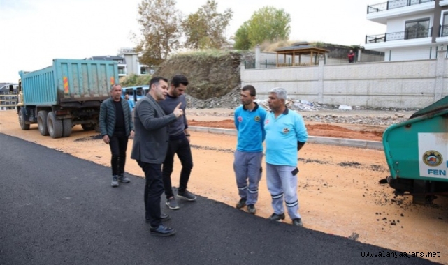 Başkan Yücel o yolu inceledi