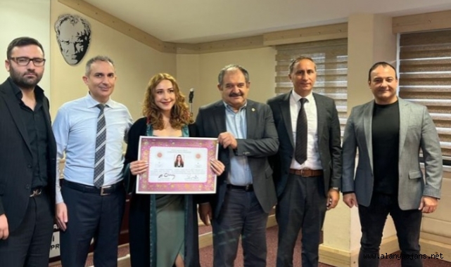 Başkomiser Arı'nın kızı avukat oldu