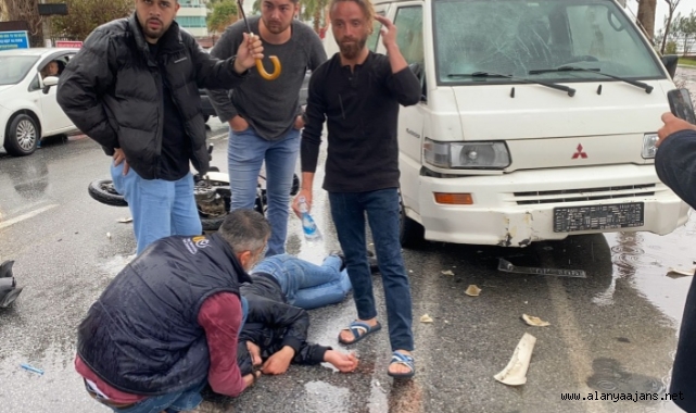 Alanya’da yağmur kaza getirdi