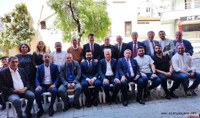 Alanya CHP’de bayram coşkusu