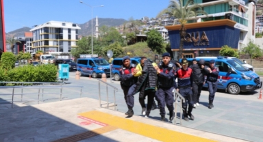 Alanya’da yakalanan 3 göçmen kaçakçısı tutuklandı
