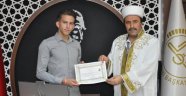 Alanya’da Hollandalı genç Müslüman oldu