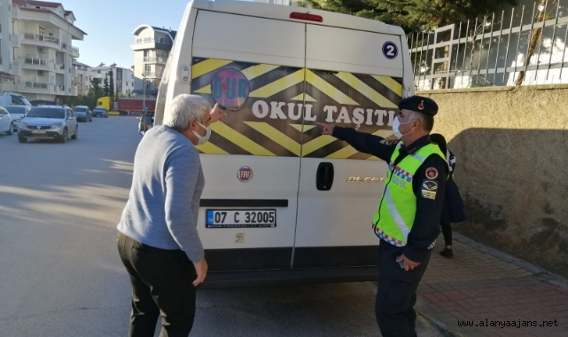 Alanya'da jandarmadan servislere denetim