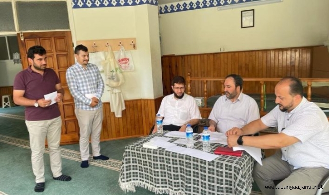 Alanya’da bu kez öğrenciler değil din görevlileri yarıştı