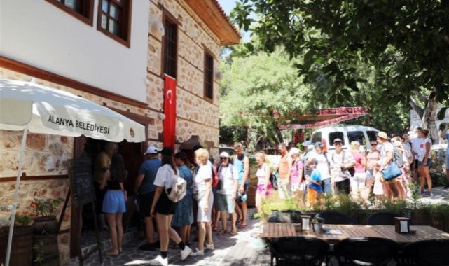 Alanya Mutfak Kültür Evi misafirlerin akınına uğruyor