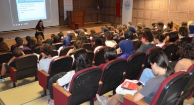 Alanya'da hemşirelere “sağlık hizmeti ilişkili enfeksiyon ve korunma yolları” anlatıldı