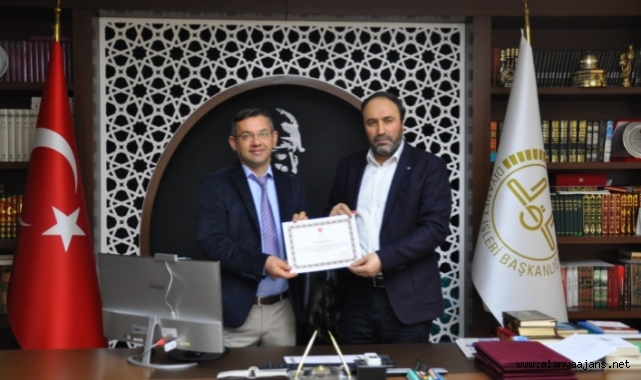 Diyanet İşleri Başkanı Erbaş’tan Alanya’daki görevlilere jest
