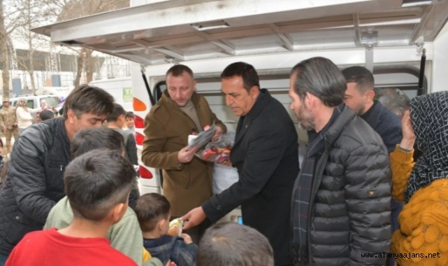 Mustafa Sünbül ve partililer Osmaniye’de çocukların yüzünü güldürdü