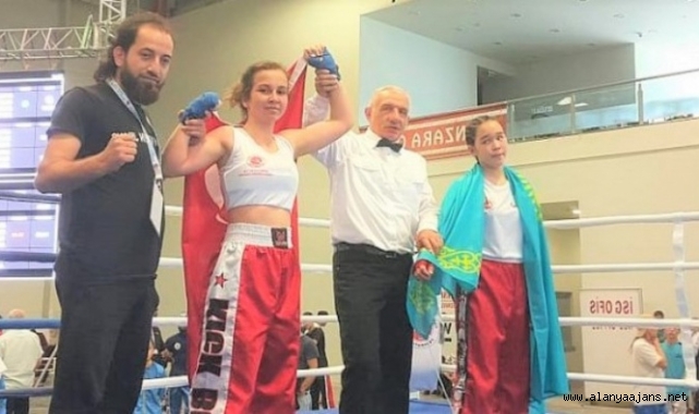 Alanya'da şampiyon sporcu Azra Avrupa yolcusu
