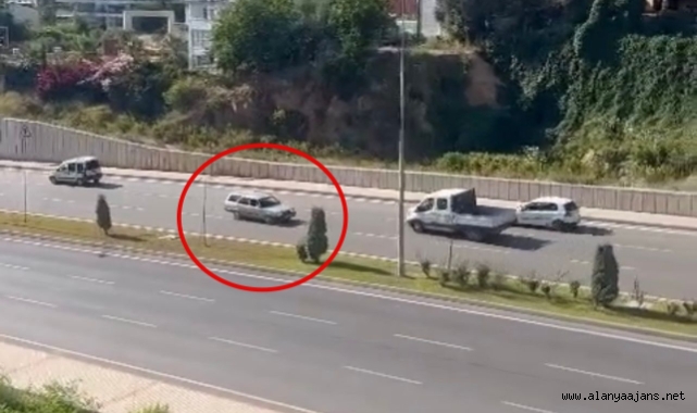 Alanya’da ters yönde ilerleyen otomobil trafik güvenliğini hiçe saydı