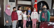 Alanya’da minik gönüllerden kocaman yardım