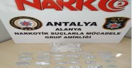 Alanya polisi uyuşturucuya geçit vermiyor