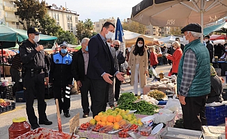 Kaymakam Ürkmezer pazarda denetim yaptı